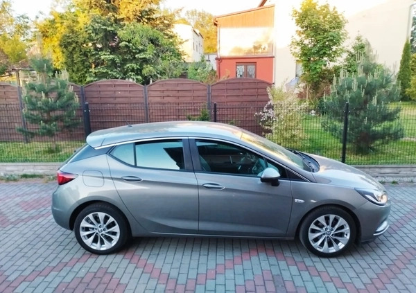 Opel Astra cena 37900 przebieg: 148000, rok produkcji 2016 z Lubliniec małe 379